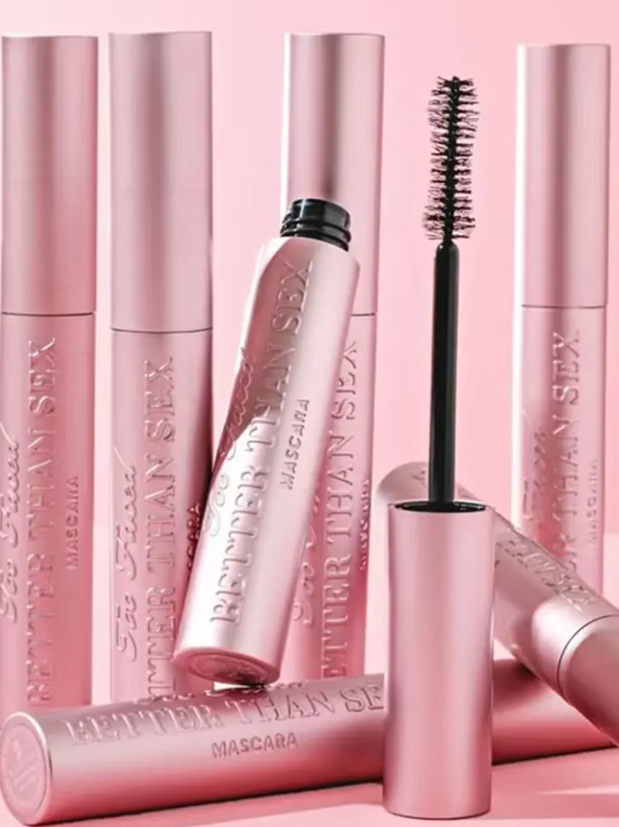 LuxeLash™ Volumizing Mascara